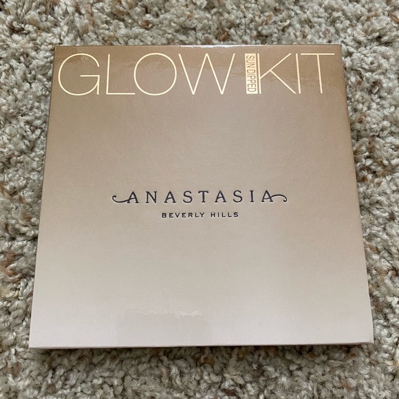 Anastasia Beverly Hills Sun Dipped Glow Kit - Picture 4 of 5